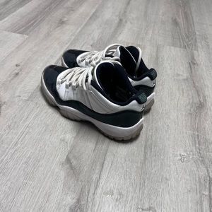 Jordan 11 Emerald Low